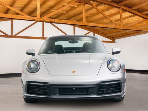 Used 2022 Porsche 911 Carrera image 5