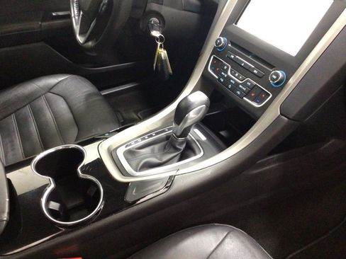 Used 2016 Ford Fusion SE w/ Equipment Group 202A image 33