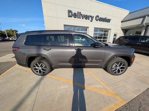 New 2025 Jeep Grand Cherokee L Limited image 4