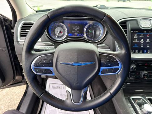Used 2019 Chrysler 300 Touring w/ Sport Appearance Package RWD image 28