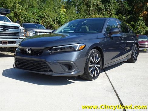 Used 2024 Honda Civic EX-L image 3