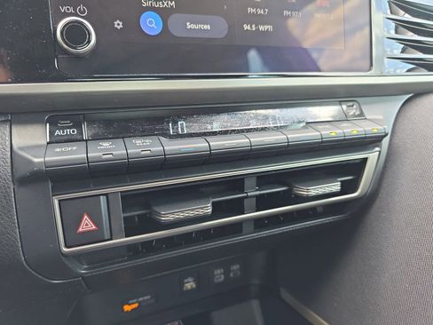 Used 2025 Toyota Camry LE image 23