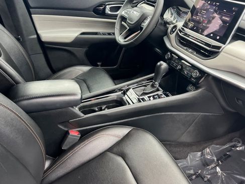 Used 2023 Jeep Compass Limited image 18