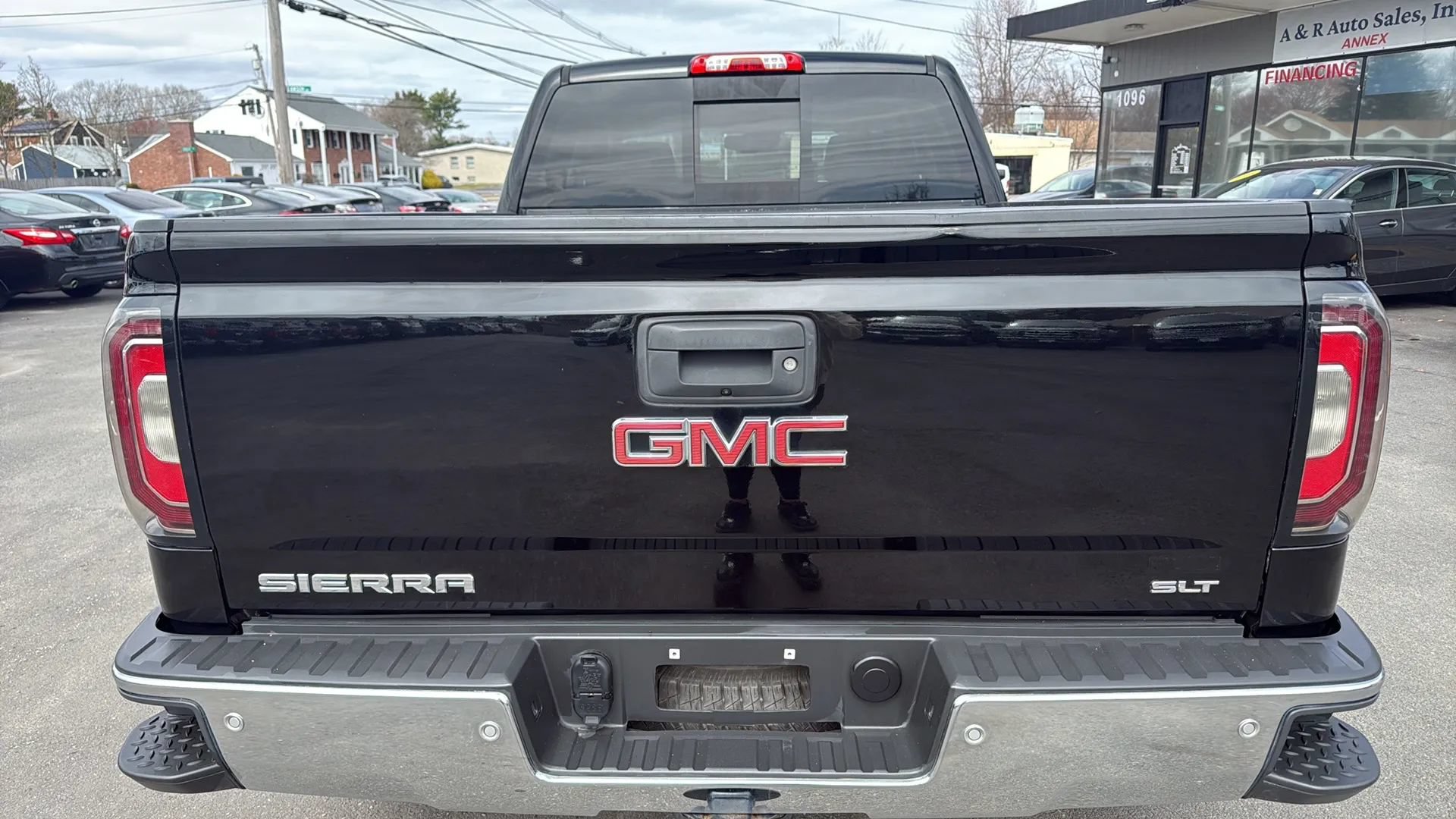 Used 2018 GMC Sierra 1500 SLT w/ SLT Premium Package AWD/4WD image 8