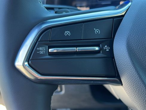 New 2026 Chevrolet Equinox EV LT image 24