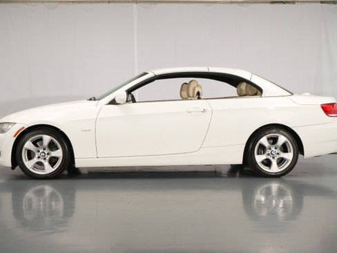Used 2010 BMW 328i Convertible RWD image 4