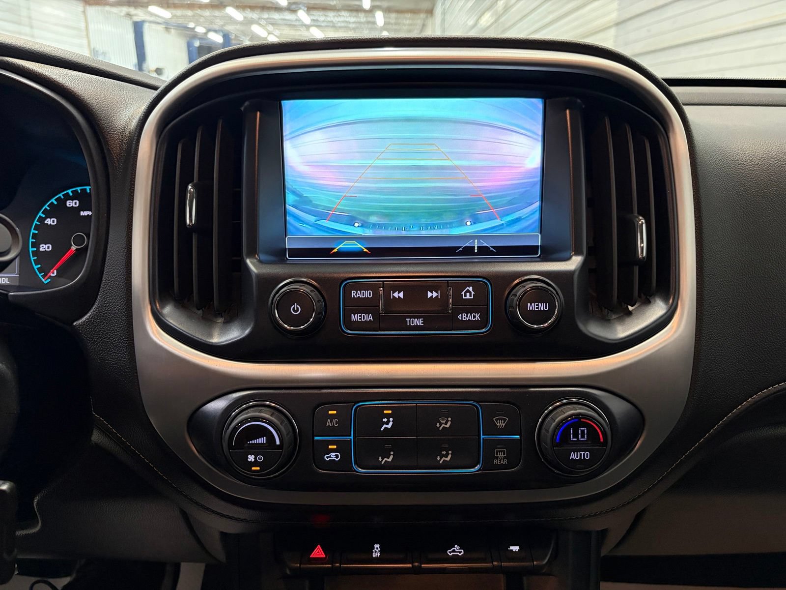 Used 2018 GMC Canyon SLE w/ SLE Convenience Package AWD/4WD image 19