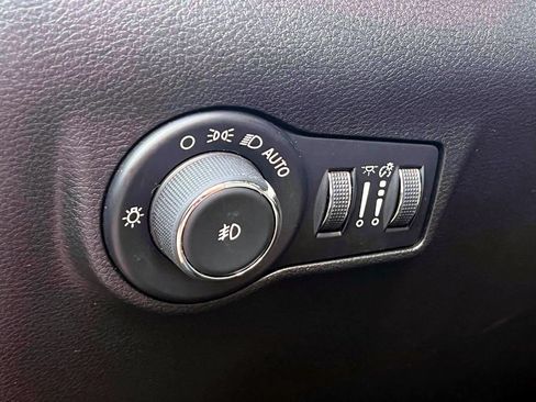Certified 2025 Jeep Compass Limited AWD/4WD image 19