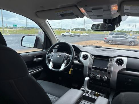 Used 2019 Toyota Tundra SR5 w/ SR5 Upgrade Package RWD image 28
