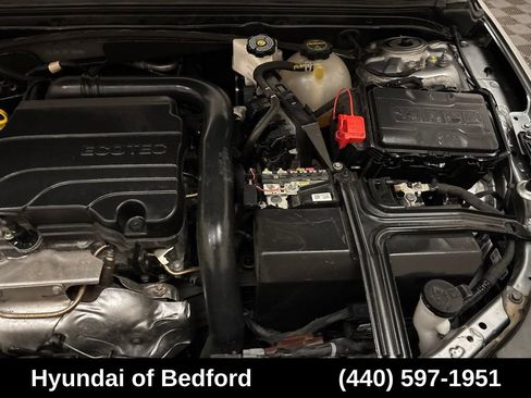 Used 2025 Chevrolet Malibu LT FWD image 23