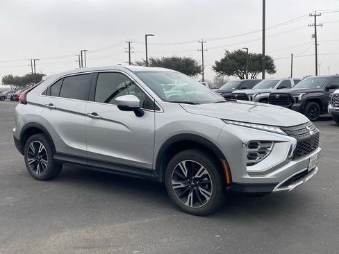 Used 2024 Mitsubishi Eclipse Cross SE image 2