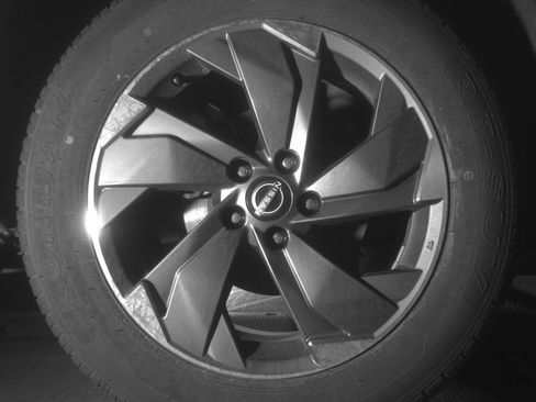 Used 2025 Nissan Rogue SV image 15