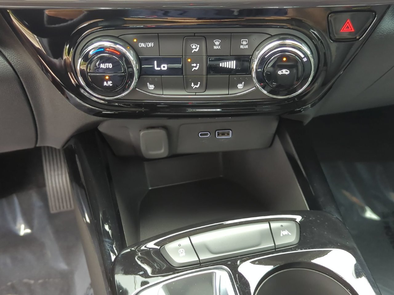 New 2026 Chevrolet Trax ACTIV w/ Driver Confidence Package FWD image 17