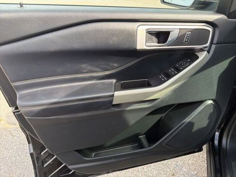 Used 2020 Ford Explorer XLT w/ Equipment Group 202A AWD/4WD image 11