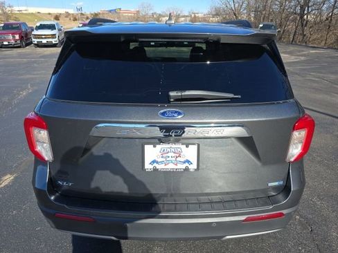 Used 2020 Ford Explorer XLT w/ Equipment Group 202A image 14