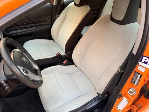 Used 2016 Toyota Prius C One FWD image 17
