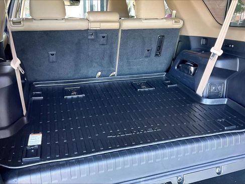 Used 2021 Toyota 4Runner SR5 Premium w/ Moonroof Package AWD/4WD image 32