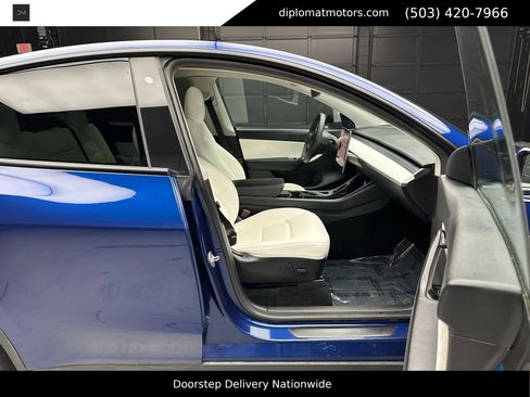 Used 2020 Tesla Model Y Long Range image 19