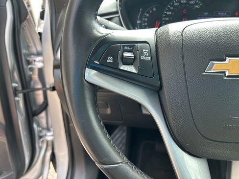 Used 2019 Chevrolet Trax LT w/ LT Convenience Package FWD image 20