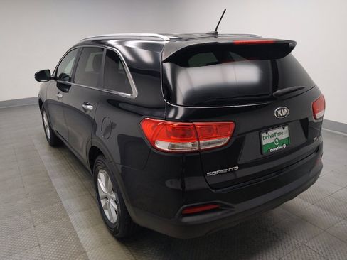 Used 2016 Kia Sorento FWD image 5