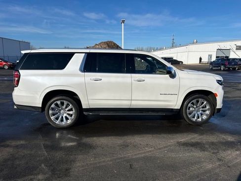 Certified 2024 Chevrolet Suburban Premier image 8