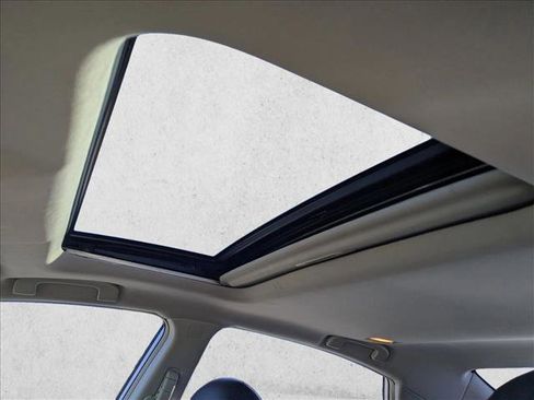 Used 2013 Nissan Altima 2.5 SL w/ Technology Pkg image 16