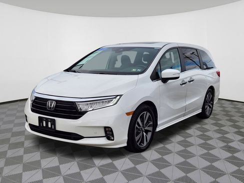 Certified 2022 Honda Odyssey Touring image 2