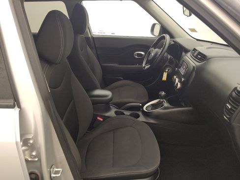 Used 2018 Kia Soul FWD image 21