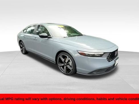 Used 2023 Honda Accord Sport image 9