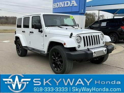 Used 2017 Jeep Wrangler Unlimited Sahara w/ Connectivity Group image 1