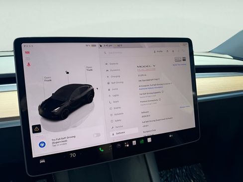 Used 2023 Tesla Model Y Performance AWD/4WD image 17