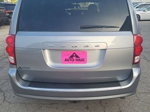 Used 2014 Dodge Grand Caravan SXT FWD image 18
