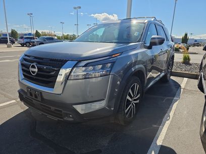 Used 2023 Nissan Pathfinder Platinum w/ Cargo Package
