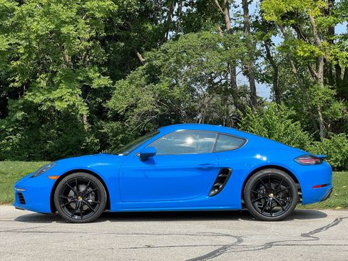 Certified 2025 Porsche 718 Cayman RWD image 2