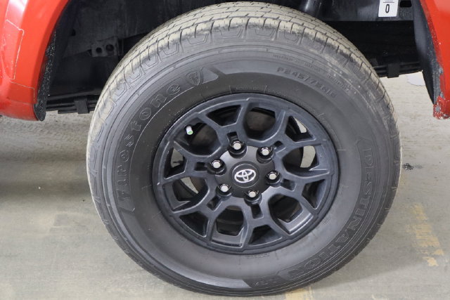 Used 2021 Toyota Tacoma SR5 RWD image 33
