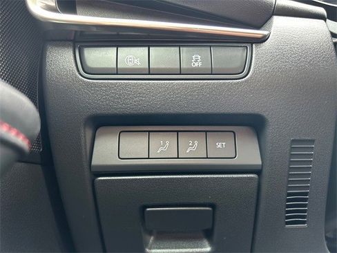 Used 2024 MAZDA MAZDA3 s image 22