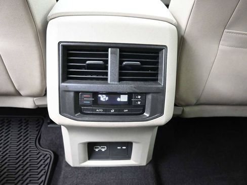 Used 2021 Volkswagen Atlas SE w/ Panoramic Sunroof Package AWD/4WD image 15
