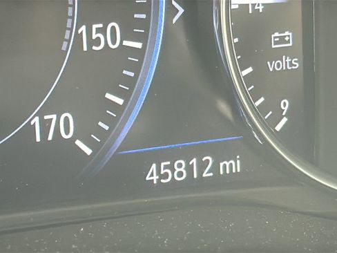 Used 2023 Buick Enclave Avenir w/ Avenir Technology Package image 9