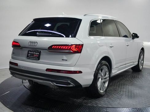 Used 2023 Audi Q7 2.0T Premium w/ Towing Package AWD/4WD image 8