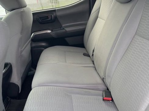 Used 2018 Toyota Tacoma SR5 image 10