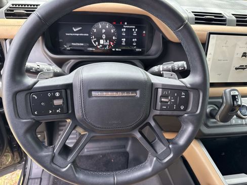 Used 2025 Land Rover Defender 130 V8 image 27