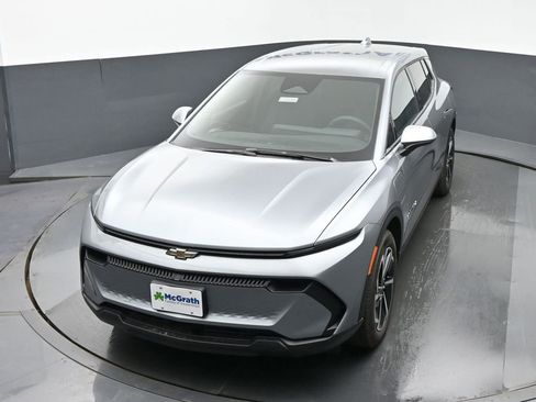 New 2026 Chevrolet Equinox EV LT image 24