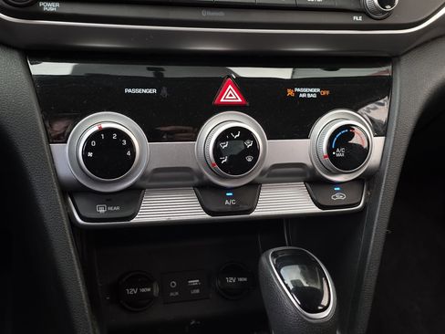 Used 2019 Hyundai Elantra SE w/ Cargo Package image 20