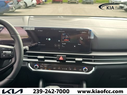 New 2026 Kia Sportage SX FWD image 18