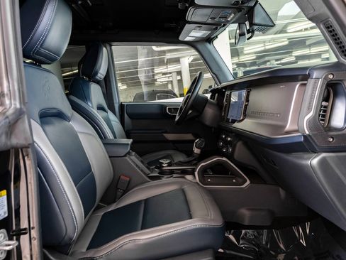 Used 2022 Ford Bronco Outer Banks w/ Sasquatch Package image 40