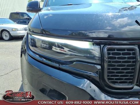 Certified 2024 Jeep Wagoneer Series II AWD/4WD image 10