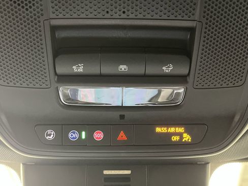 Certified 2025 Buick Enclave Sport Touring w/ Super Cruise Package image 28