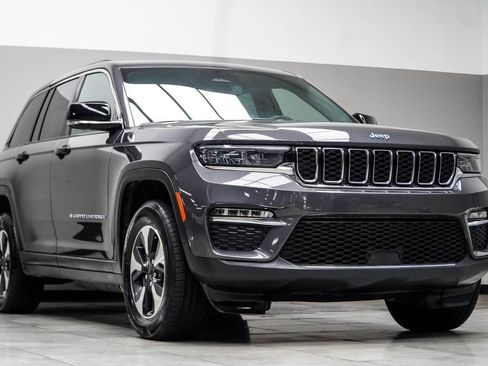 Used 2024 Jeep Grand Cherokee Limited 4xe AWD/4WD image 4