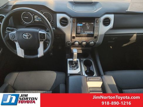 Used 2017 Toyota Tundra SR5 w/ SR5 Upgrade Package image 27