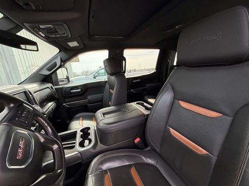 Used 2020 GMC Sierra 1500 AT4 w/ AT4 Premium Package image 9